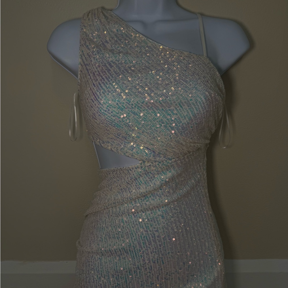 HELLO MOLLY Elegant One-Shoulder Sequin Dress